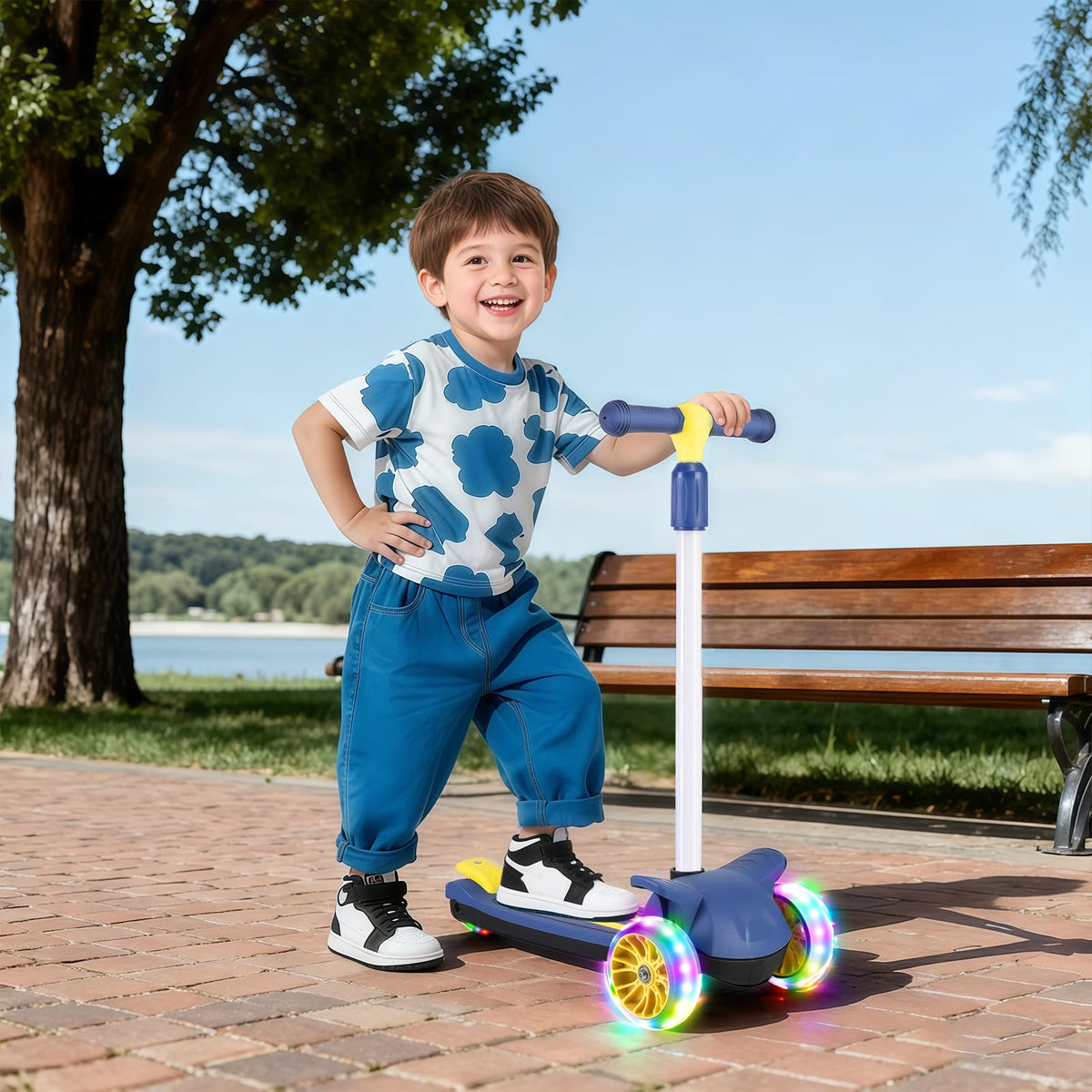 2 in 1 Kids Scooter with Removable Seat, Light up 3 Wheels, 4 Adjustable Height Y326276